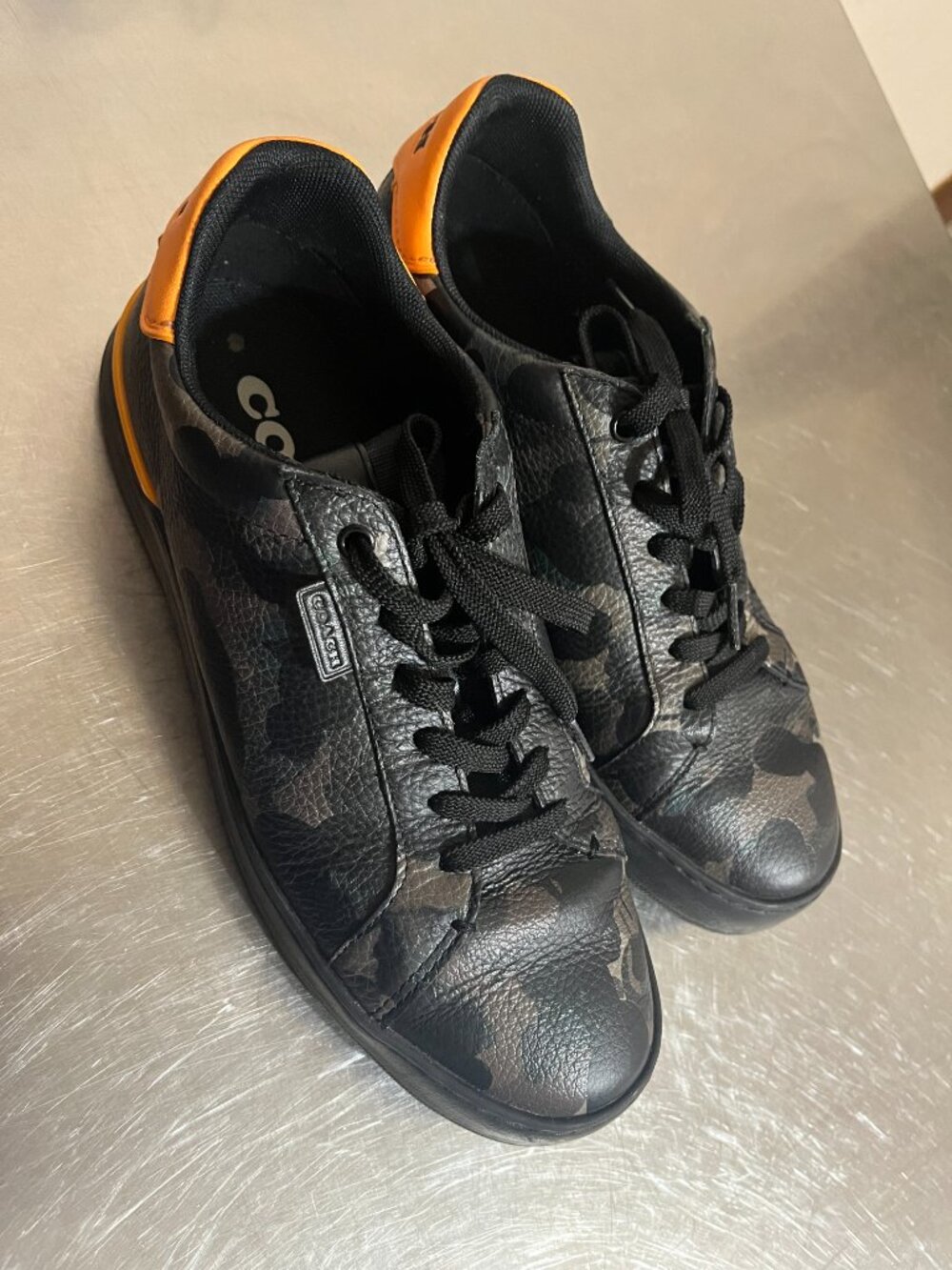 COACH Lowline Low Top Sneaker With Camo Print Size 8D